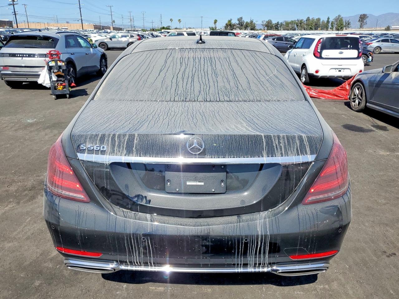 Mercedes-Benz S-Class 560