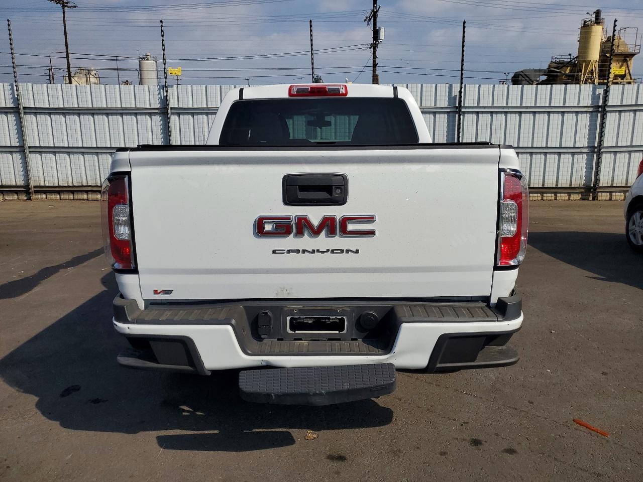GMC Canyon Elevation