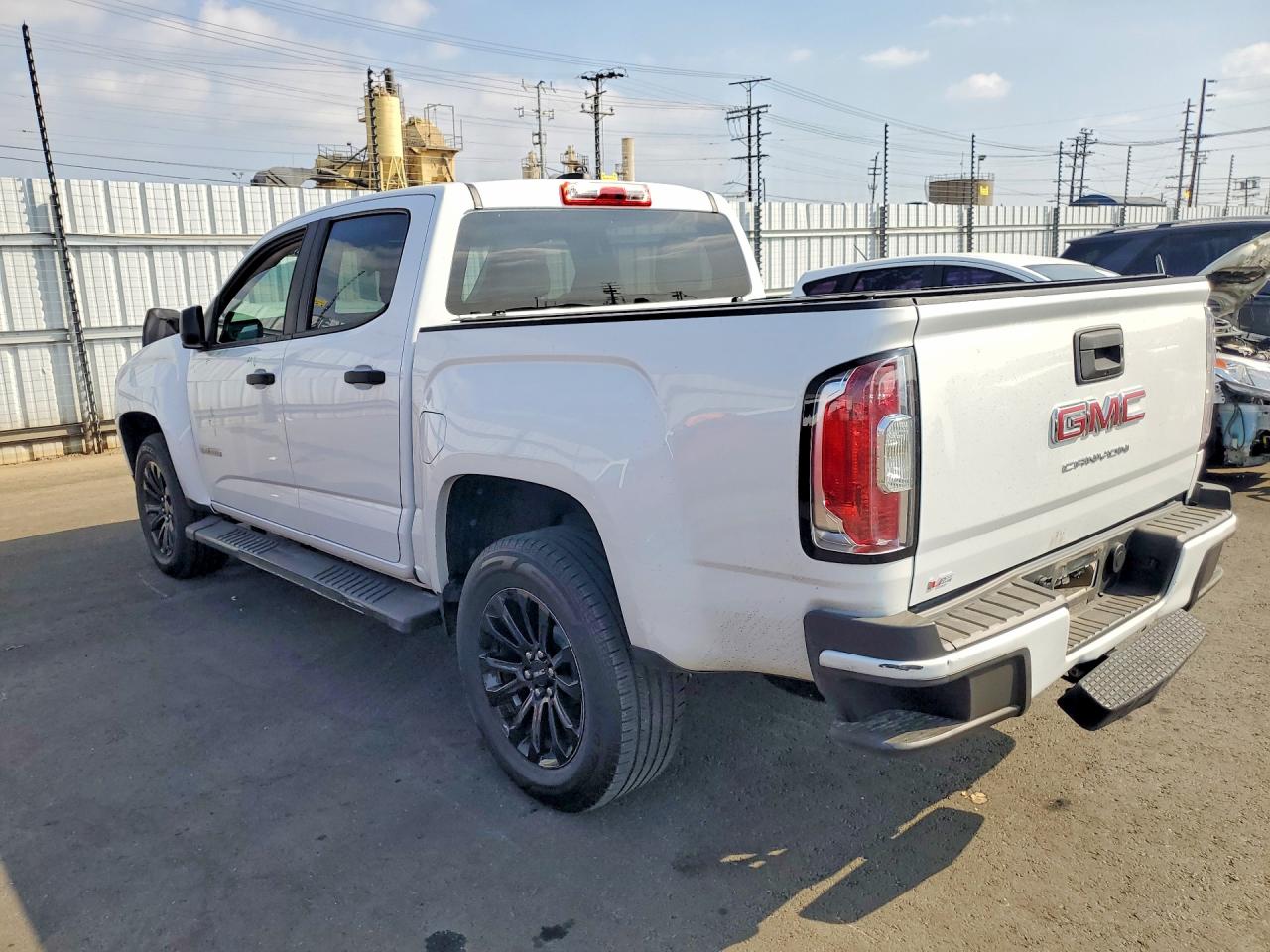 GMC Canyon Elevation