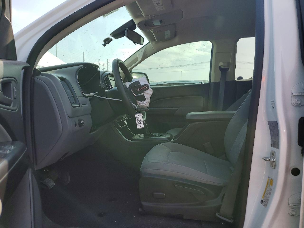 GMC Canyon Elevation