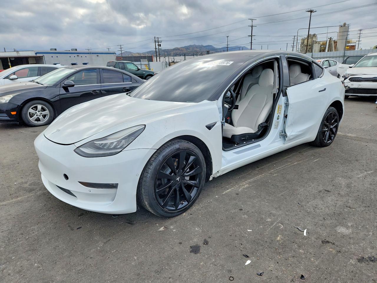 Salvage Tesla Model 3 Image