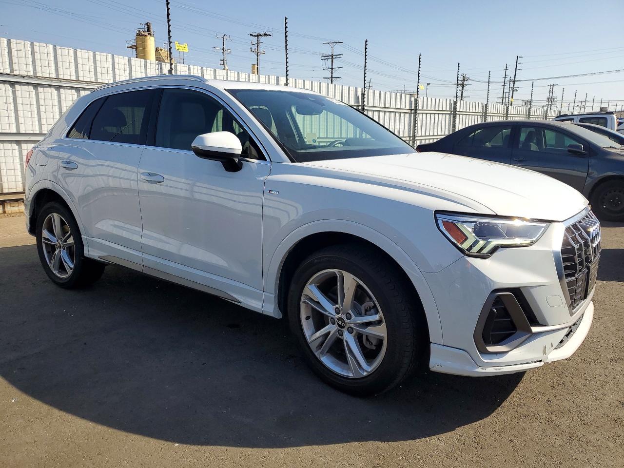 Audi Q3 Premium Plus S Line 45