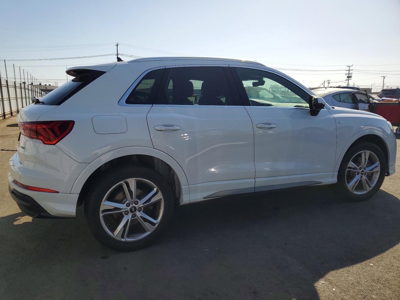 Audi Q3 Premium Plus S Line 45