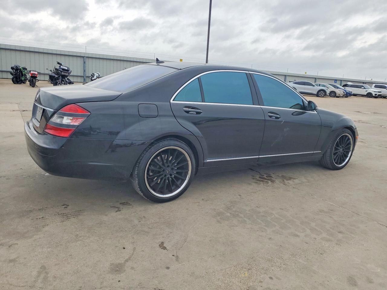 Mercedes-Benz S-Class 550 4matic