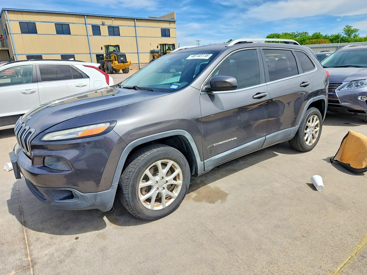 Salvage Jeep Grand Cherokee Image