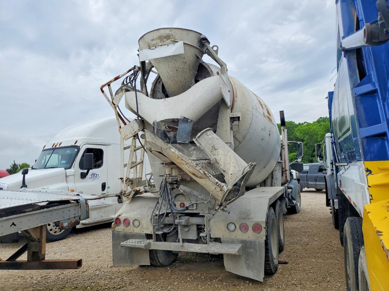 Mack Gu800