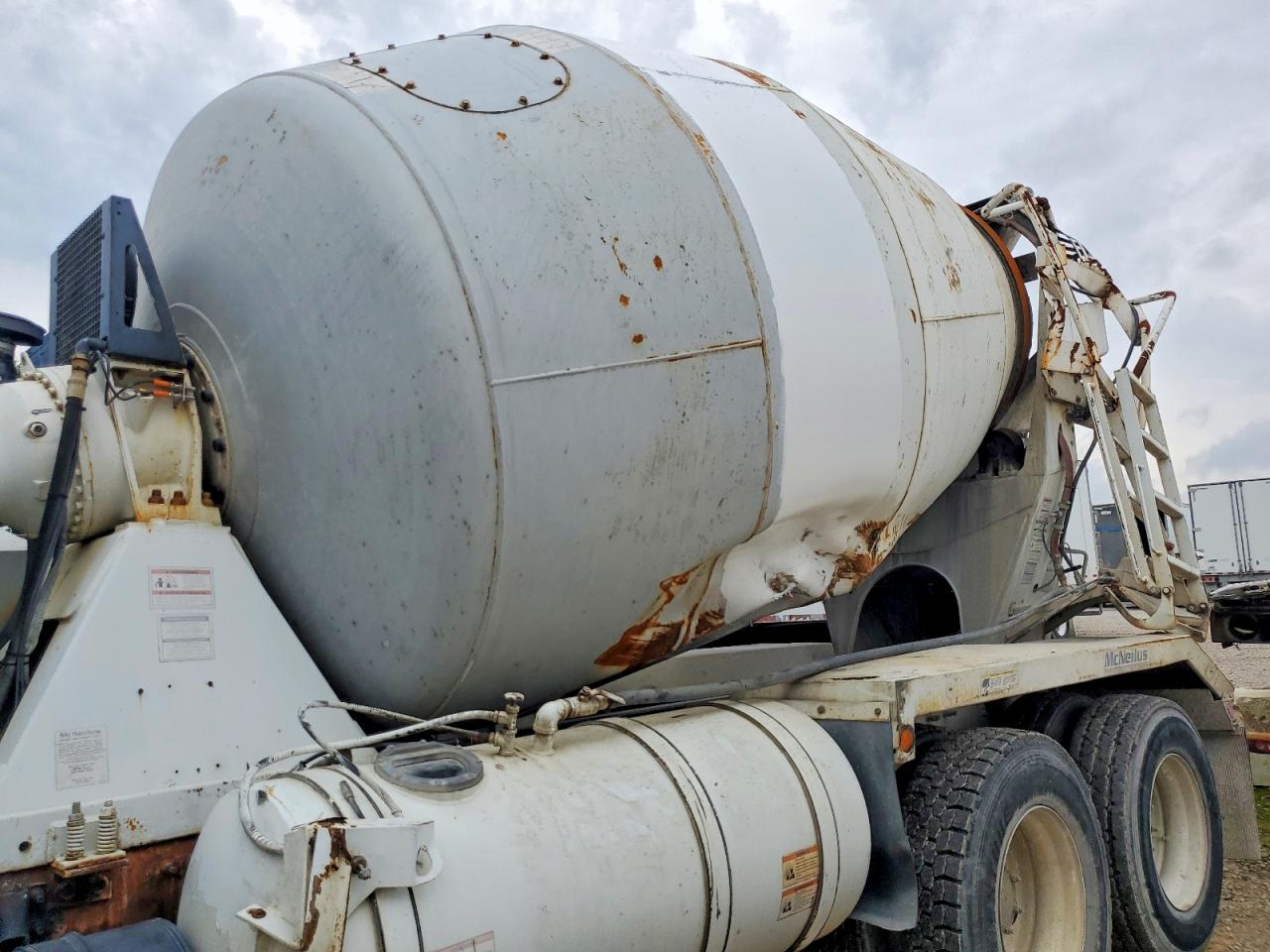 Mack Gu800