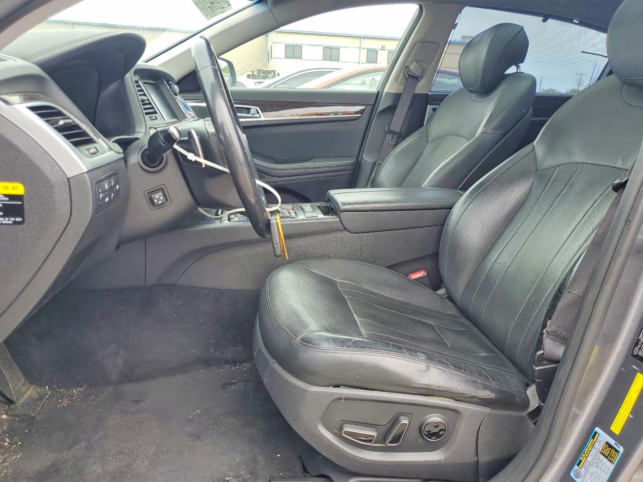 Hyundai Genesis 3.8l