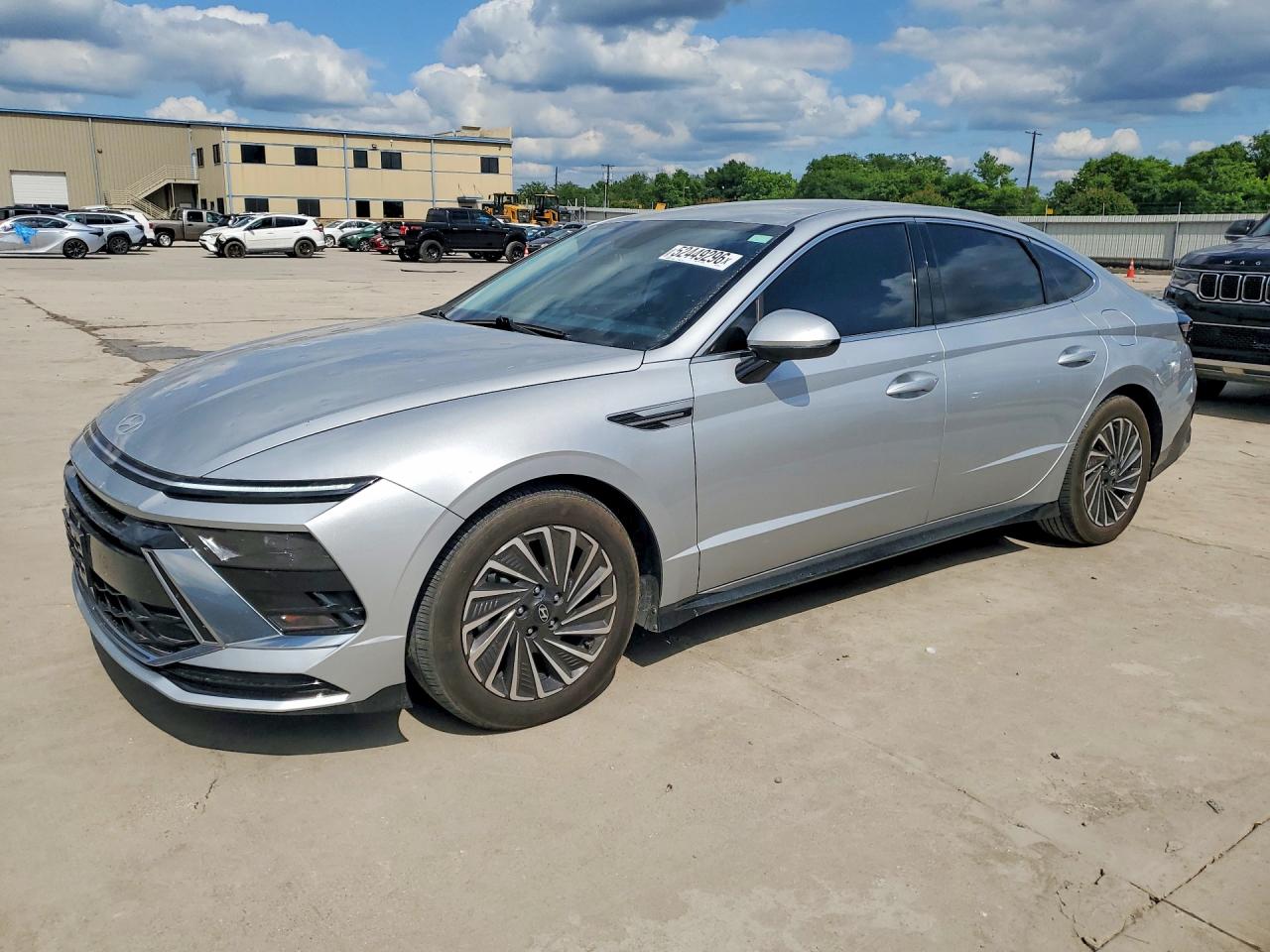 Salvage Hyundai SONATA Image