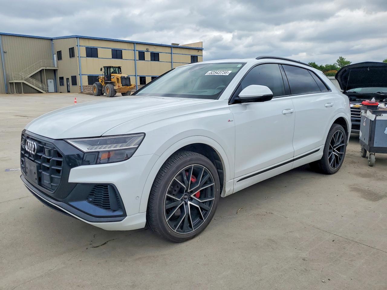 Salvage Audi Q8 Image