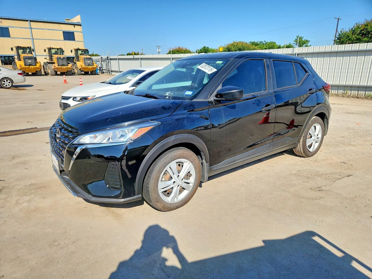 Salvage Nissan Kicks Image