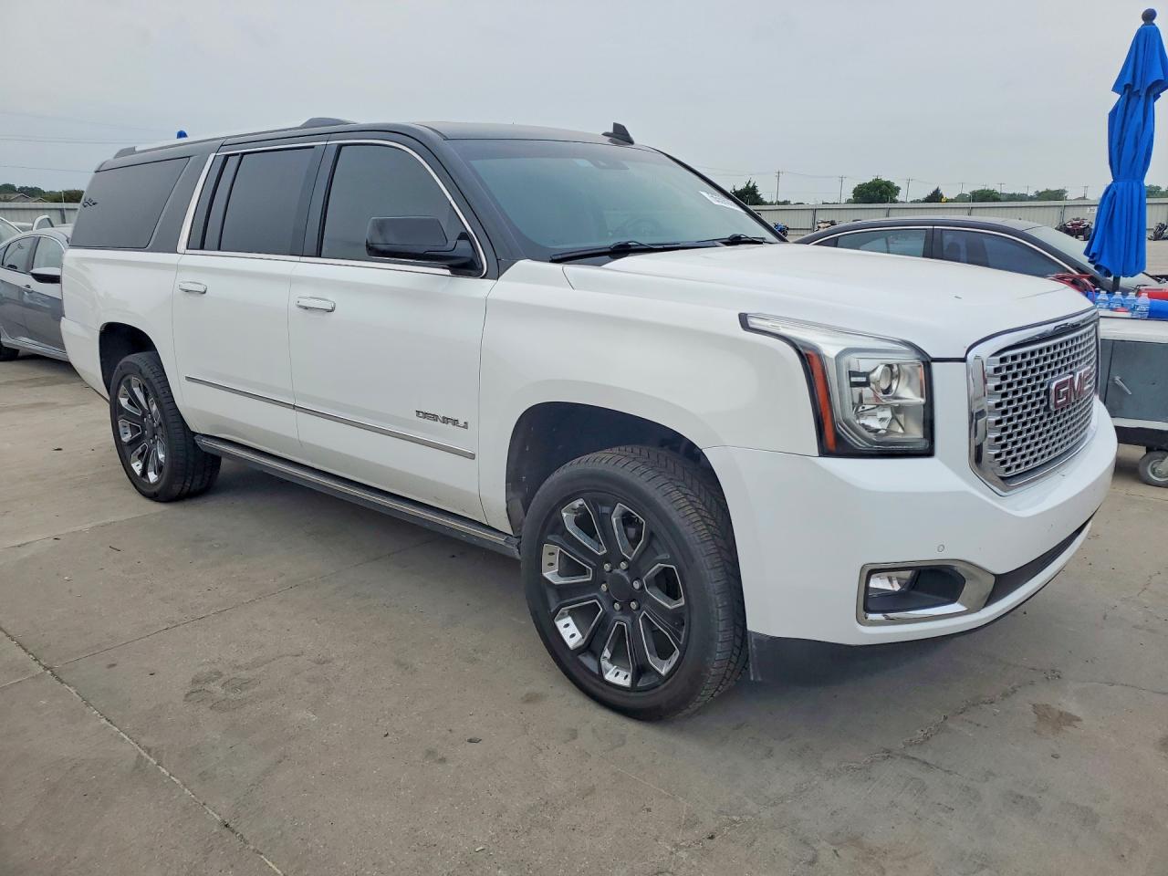 GMC Yukon Denali