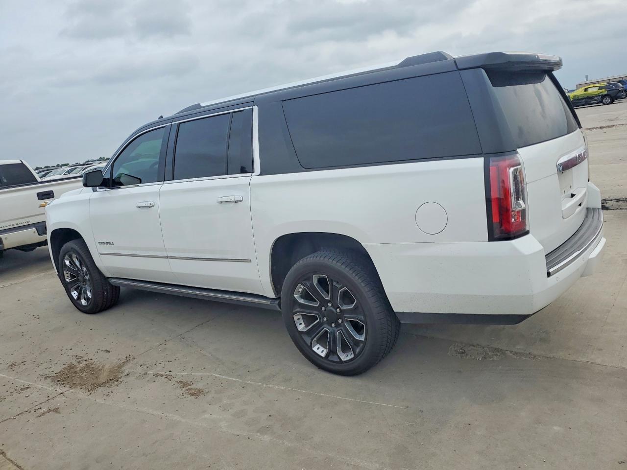GMC Yukon Denali