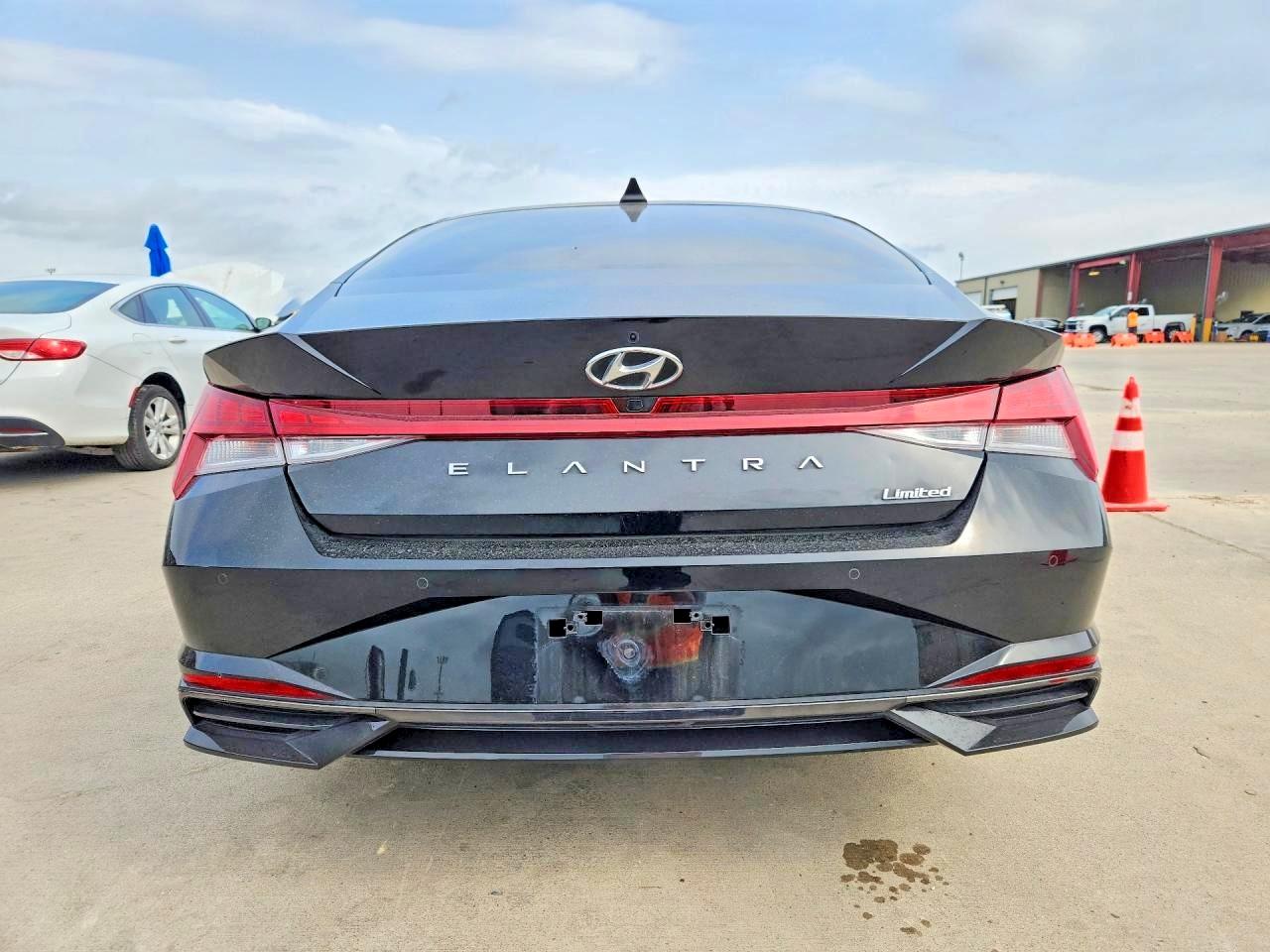 Hyundai ELANTRA Limited