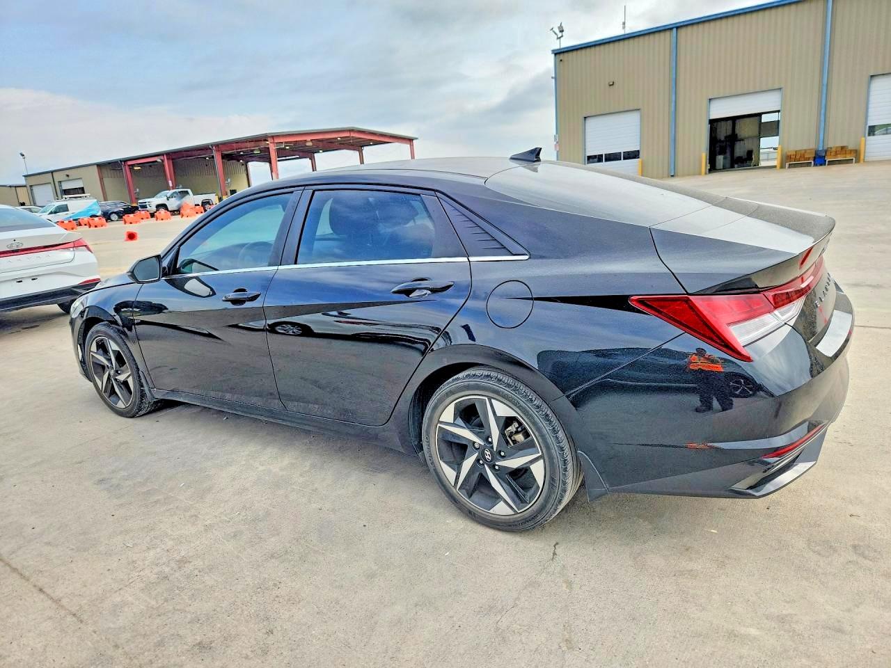 Hyundai ELANTRA Limited