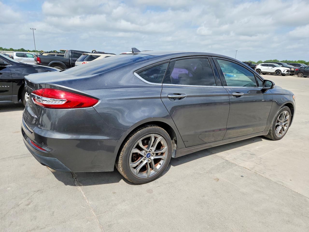 Ford Fusion Sel