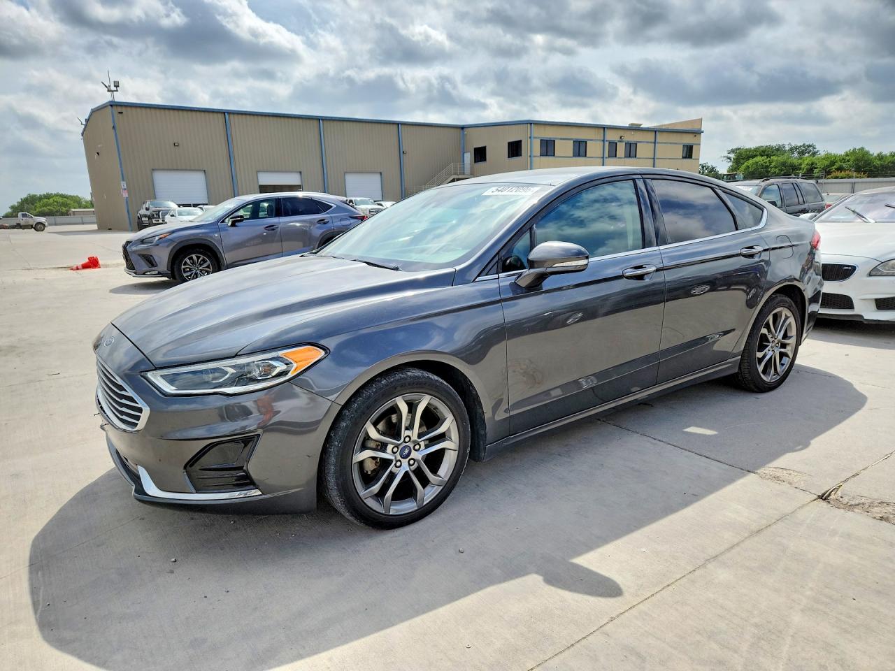 Salvage Ford Fusion Image