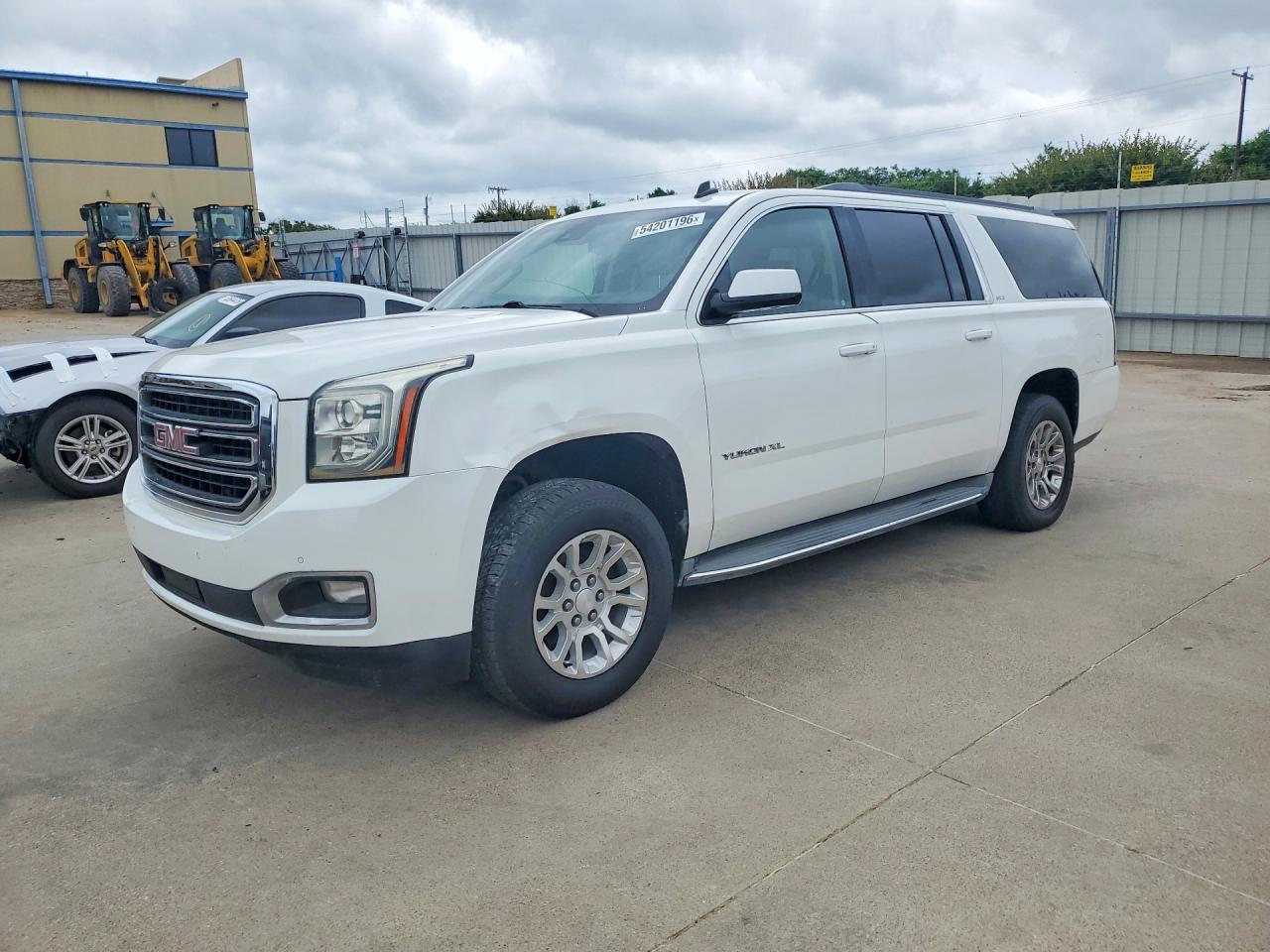 Salvage GMC Yukon Image