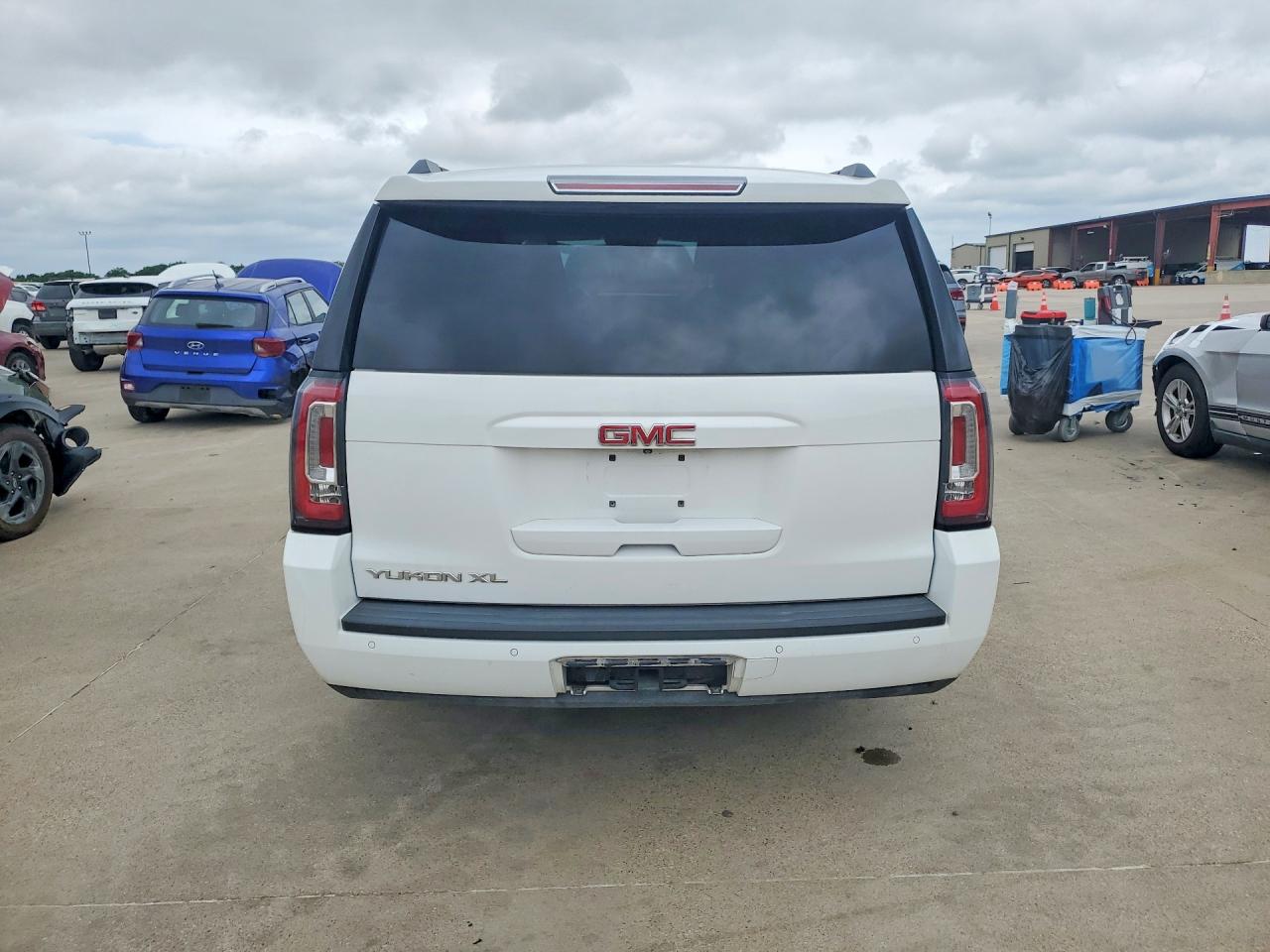 GMC Yukon K1500 Slt
