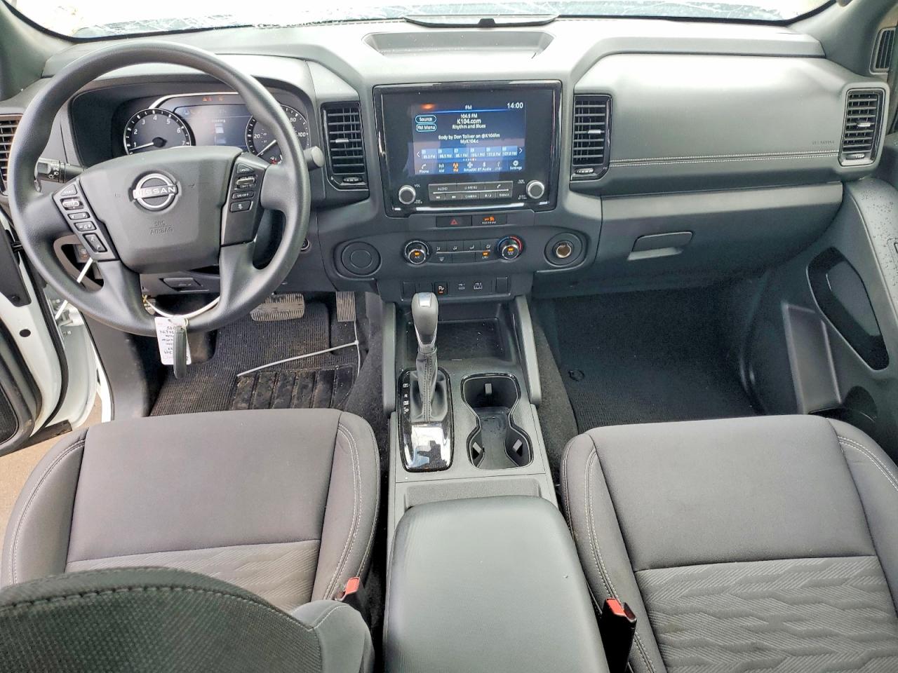 Nissan Frontier Sv