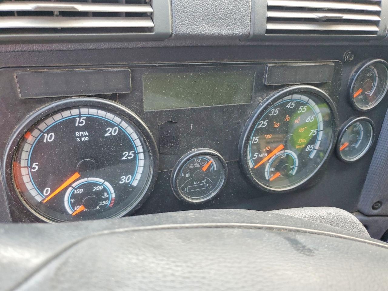 Freightliner Cascadia 125 Sleeper Cab"