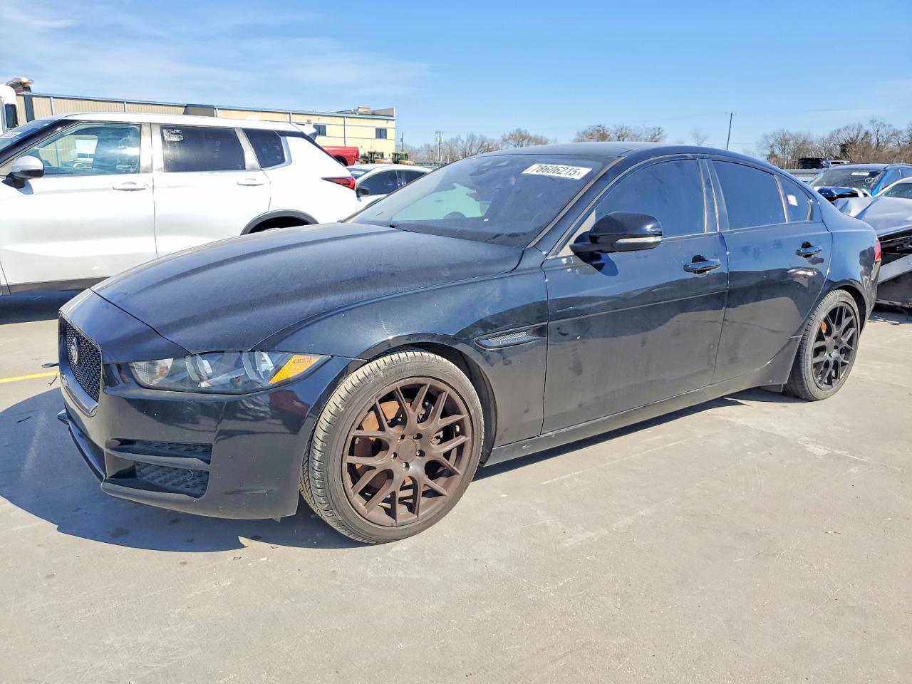 Salvage Jaguar XE Image