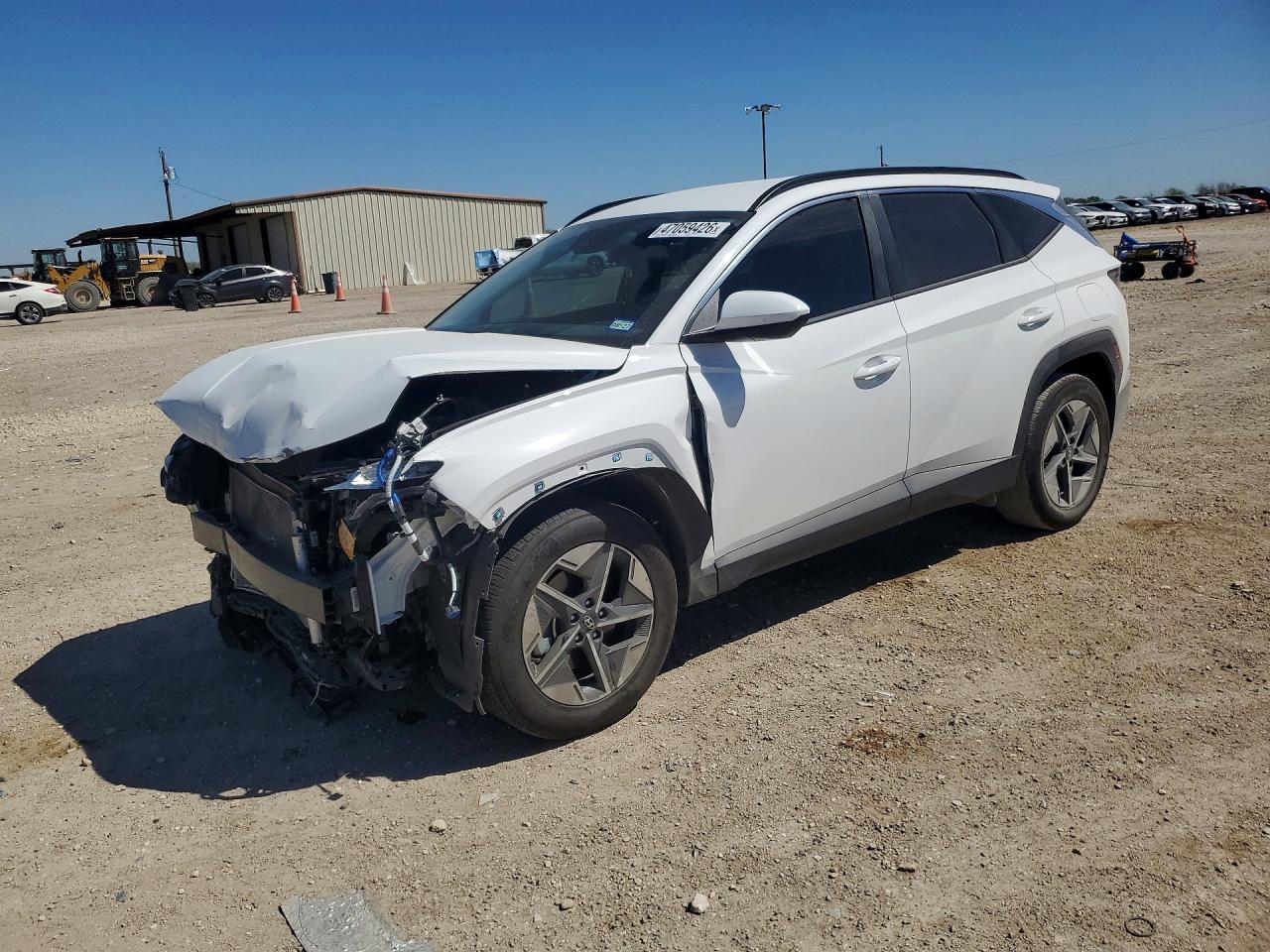 Salvage Hyundai TUCSON Image