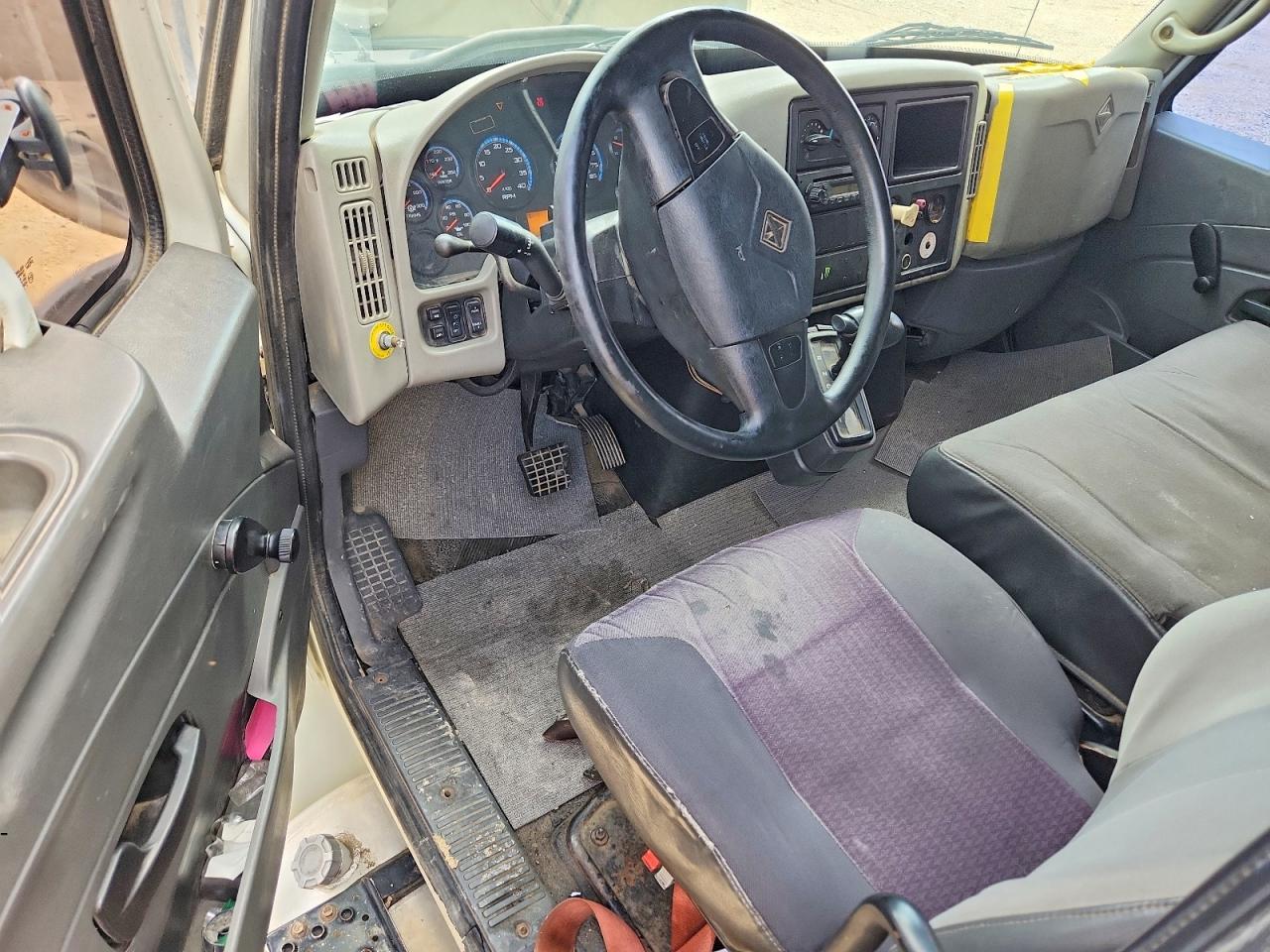 International 4300