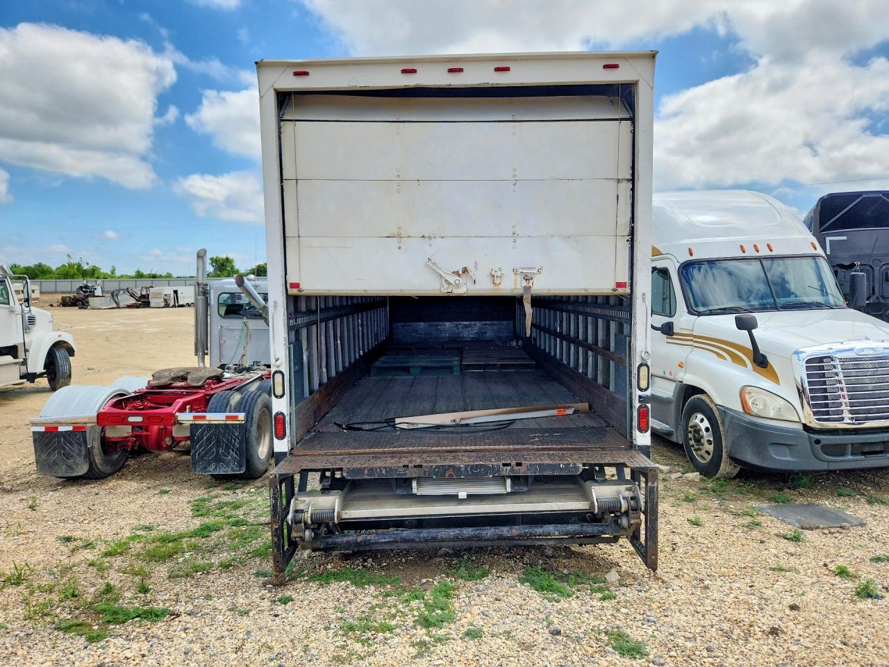 International 4300