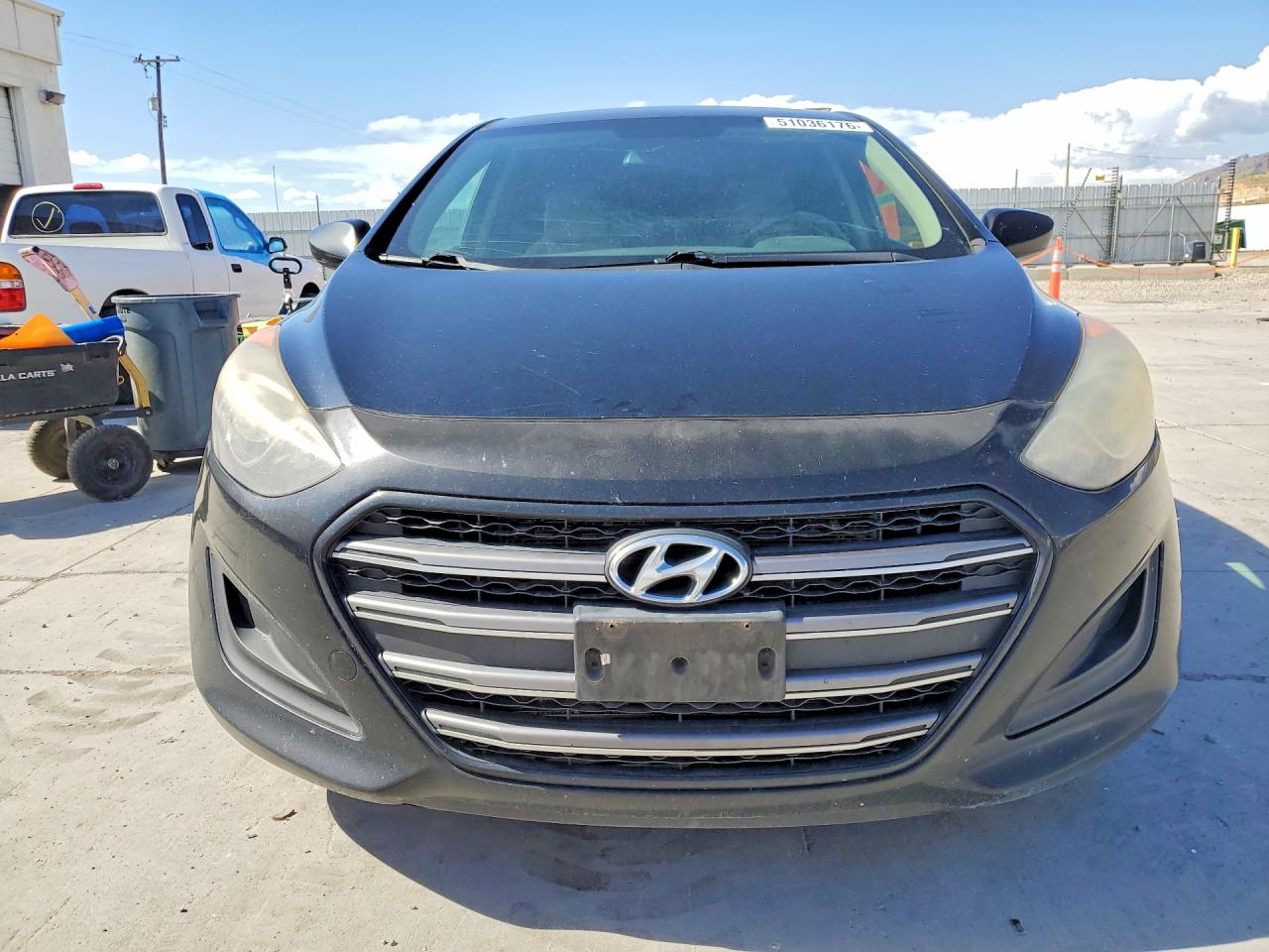Hyundai ELANTRA Base