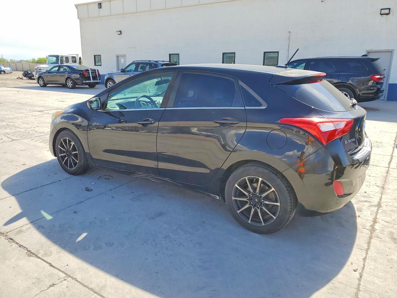 Hyundai ELANTRA Base