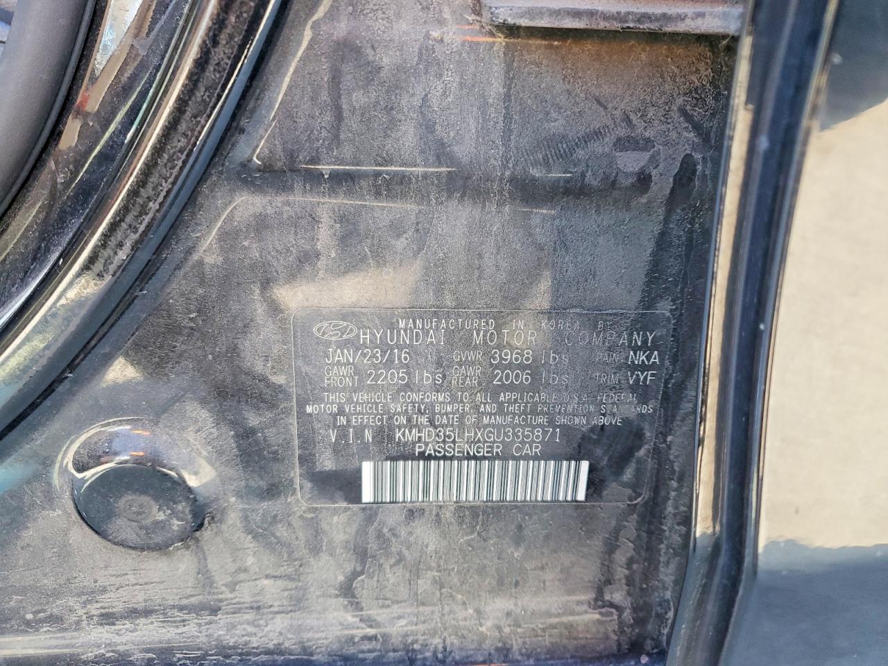 Hyundai ELANTRA Base