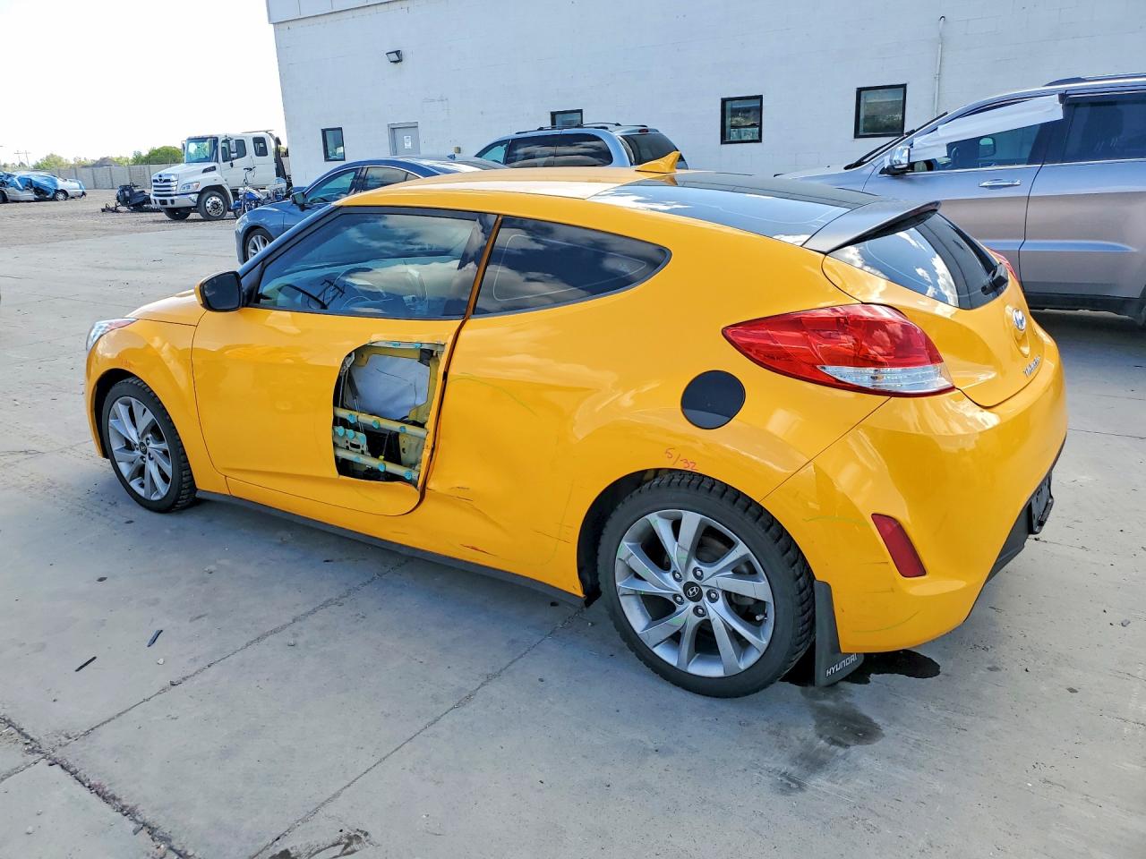 Hyundai VELOSTER Base