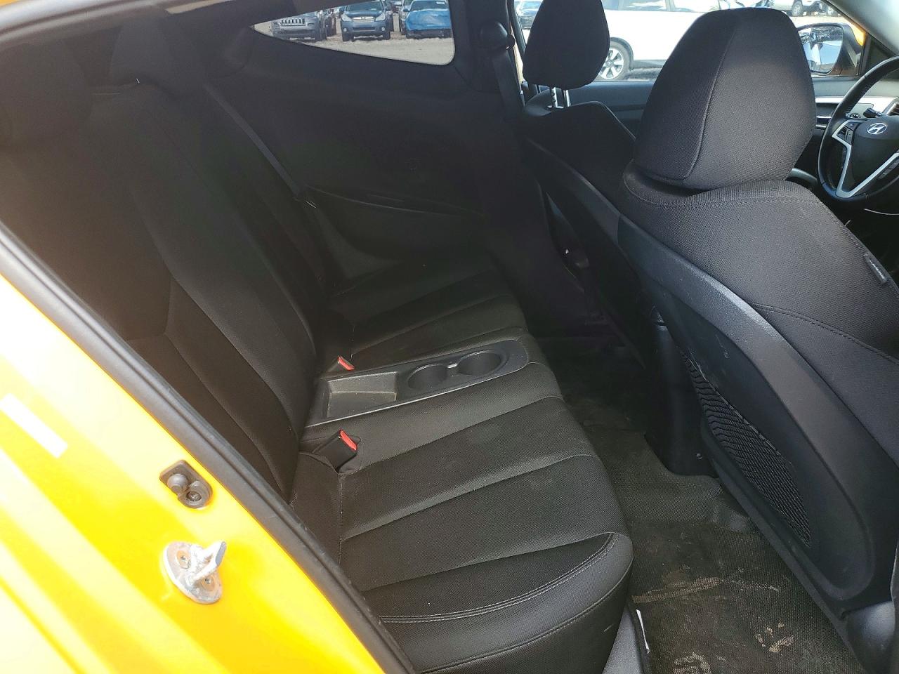 Hyundai VELOSTER Base