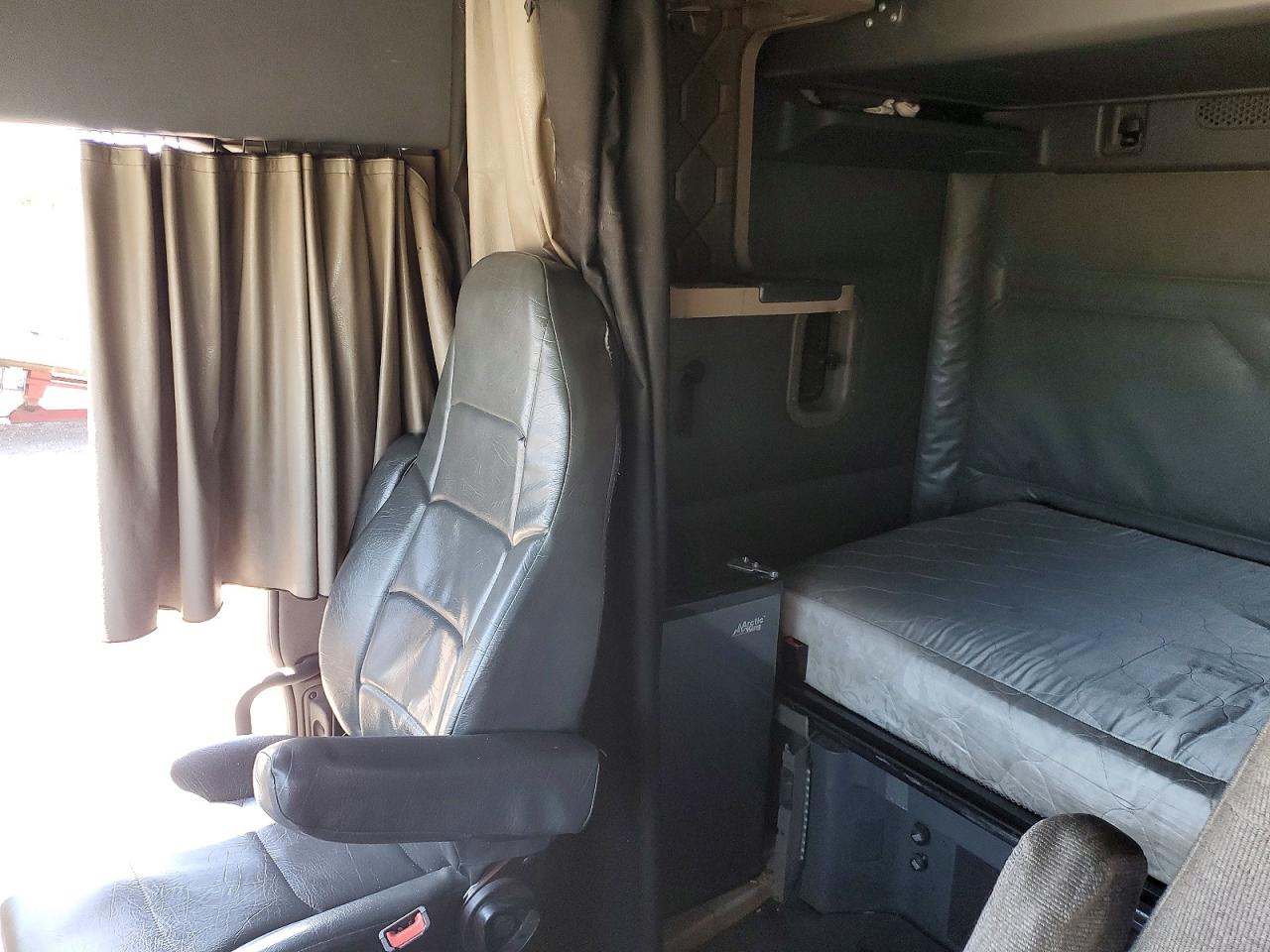 Freightliner Cascadia 125
