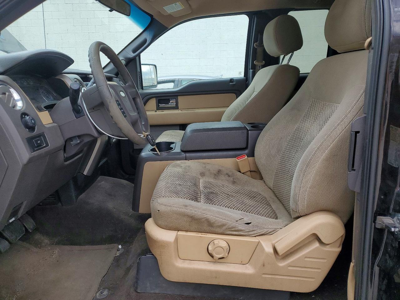 Ford F-150 Super Cab