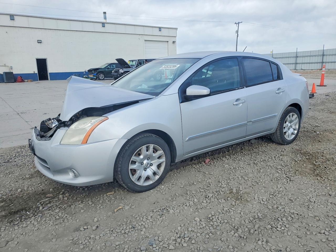Salvage Nissan Sentra Image