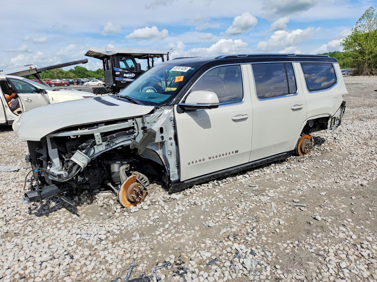 Salvage Jeep Grand Wagoneer Image