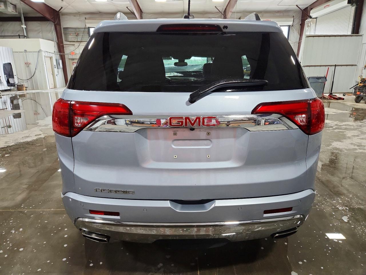 GMC Acadia Denali