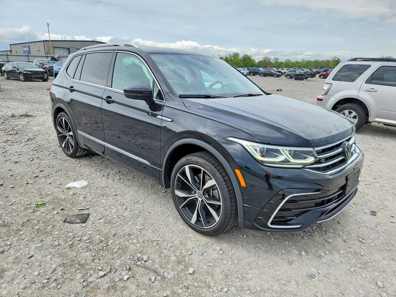 Volkswagen Tiguan Sel R-line Black