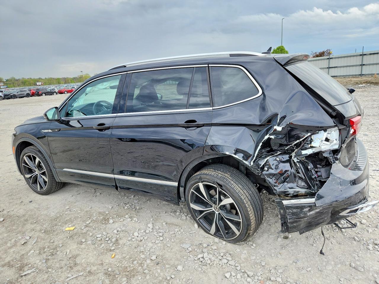 Volkswagen Tiguan Sel R-line Black