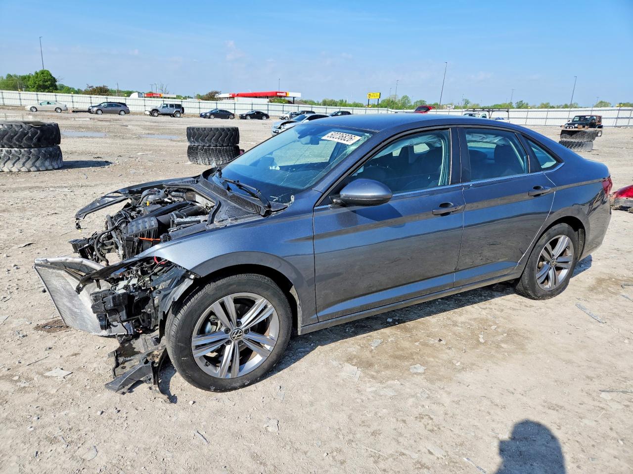 Salvage Volkswagen Jetta Image