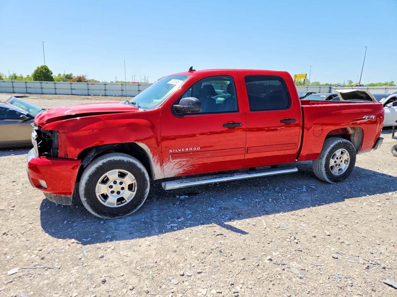 Salvage Chevrolet Silverado Image