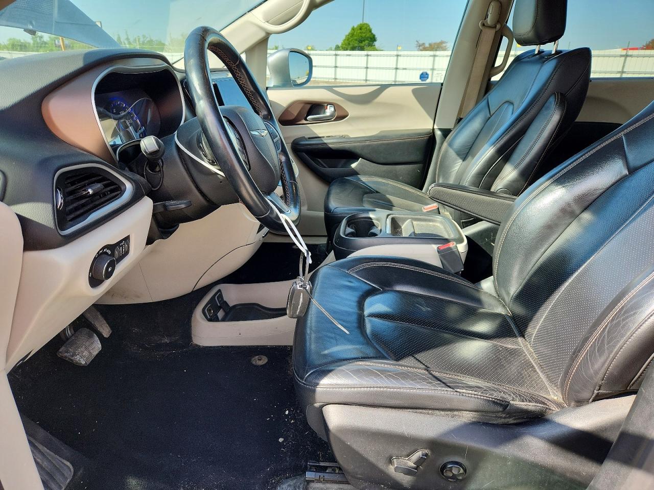 Chrysler Pacifica Touring L