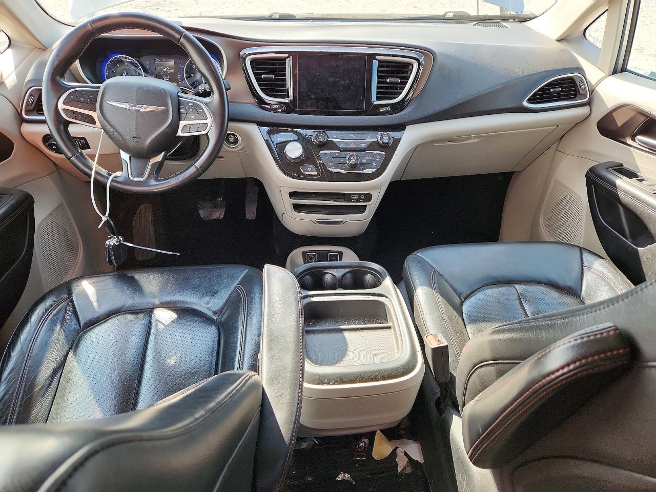 Chrysler Pacifica Touring L