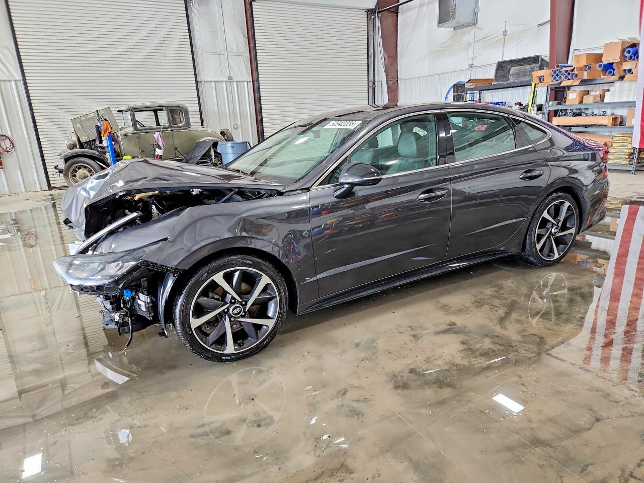 Salvage Hyundai SONATA Image