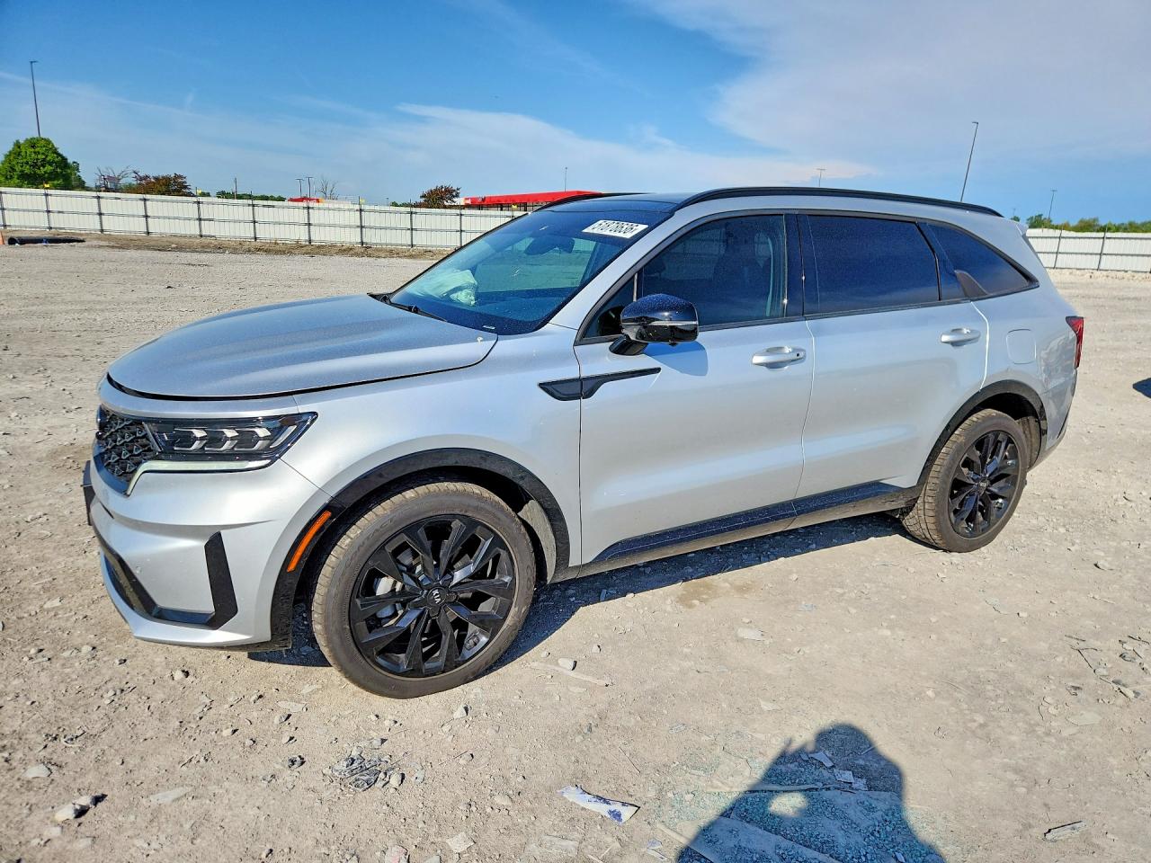 Salvage Kia Sorento Image