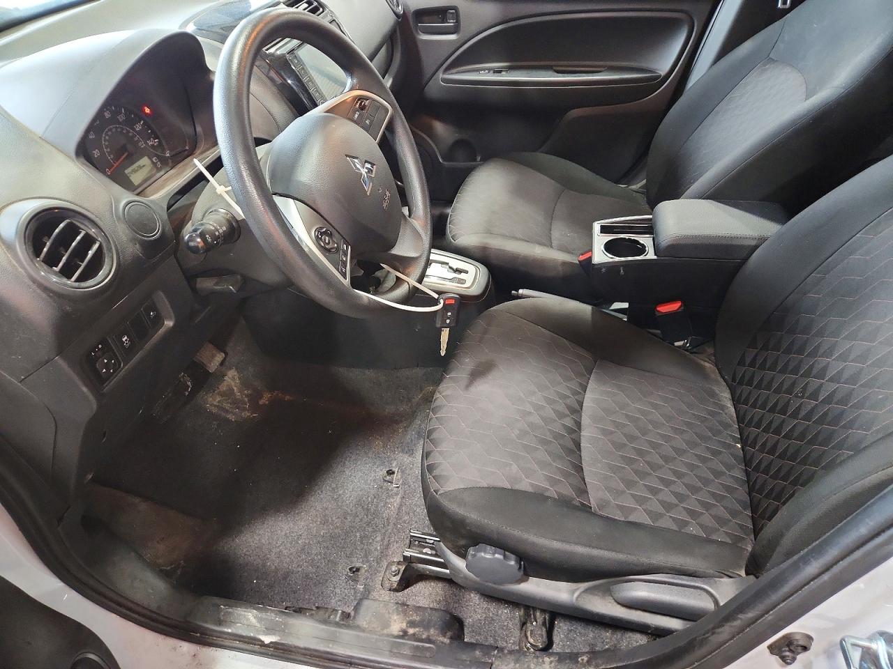 Mitsubishi Mirage Es