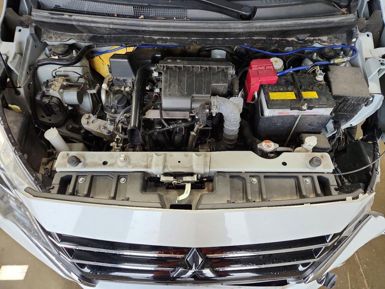 Mitsubishi Mirage Es