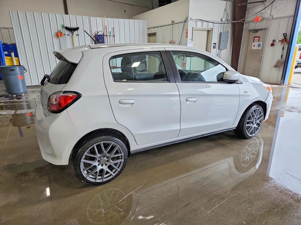 Mitsubishi Mirage Es
